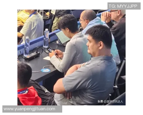 姚明在比赛中展现绝对实力成功击败华莱士引发球迷热议