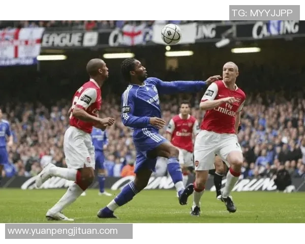 德甲精彩对决那不勒斯大胜阿森纳补时绝杀引发全场狂欢与转会热议