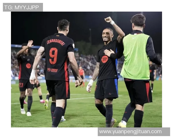 巴萨逆转国米赢得国王杯3-0的精彩战斗引爆全场激情 巴萨逆转国米赢得国王杯3-0的精彩战斗引爆全场激情